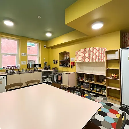 Art * Leeds (West Yorkshire)